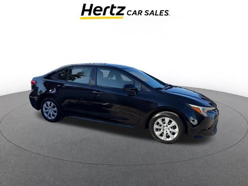 Used 2025 Toyota Corolla LE image 1