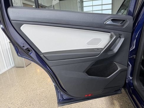 Used 2021 Volkswagen Tiguan SE AWD/4WD image 24