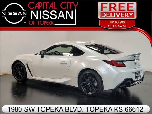 Used 2023 Toyota GR86 Premium image 24
