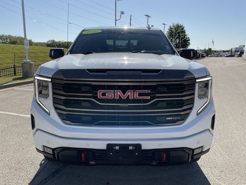 Used 2022 GMC Sierra 1500 AT4X image 2