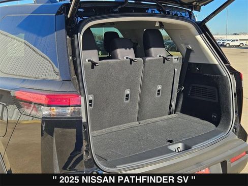 New 2025 Nissan Pathfinder SV w/ SV Premium Package image 29
