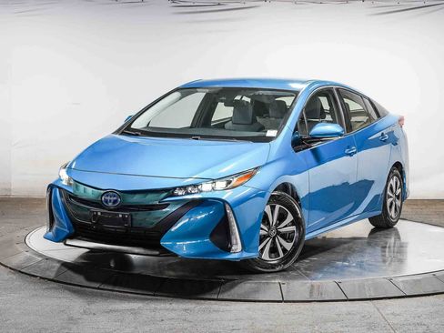 Used 2017 Toyota Prius Prime Plus w/ Carpet Mat Package FWD image 1