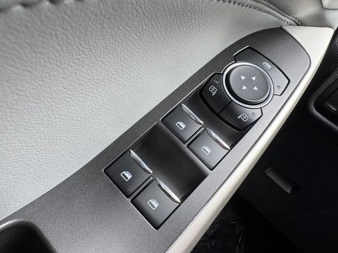 Used 2023 Ford Explorer XLT w/ Equipment Group 202A AWD/4WD image 33