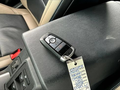 Used 2022 Ford Bronco Wildtrak AWD/4WD image 36