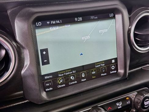 Used 2021 Jeep Wrangler Unlimited Sahara AWD/4WD image 14