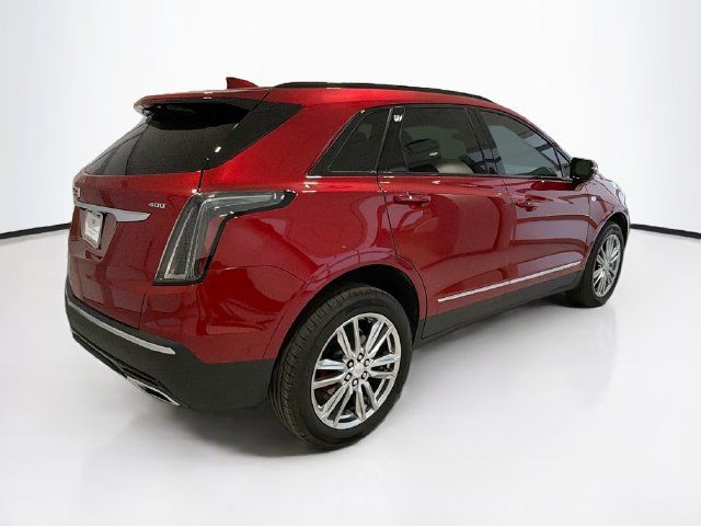 Used 2025 Cadillac XT5 Sportv w/ Technology Package AWD/4WD image 6
