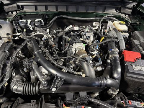 Used 2023 Ford Bronco Wildtrak AWD/4WD image 30
