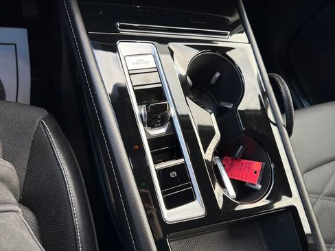 Used 2024 Volkswagen Atlas SE image 22