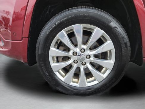 Used 2017 Jeep Cherokee Overland w/ Technology Group image 16