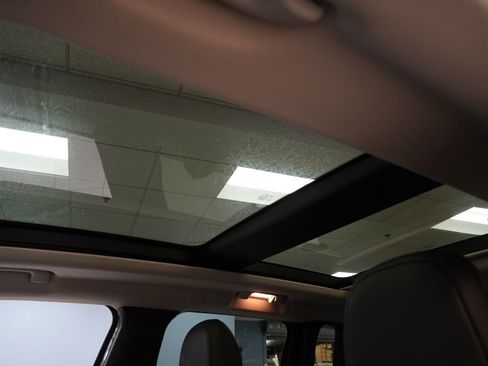 Used 2022 Jeep Renegade Limited w/ Sun, Sound & Wheels Group image 4