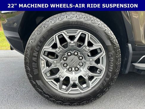 Used 2024 GMC Hummer EV 3X AWD/4WD image 8