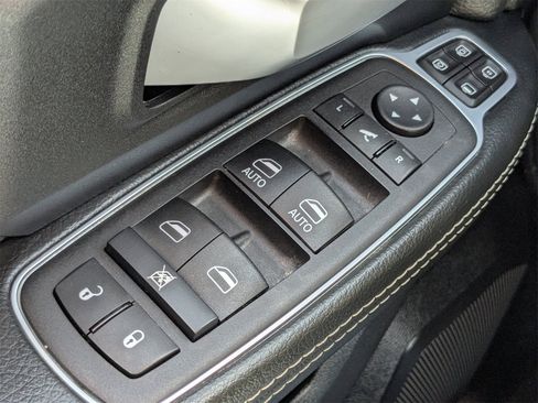 Used 2024 RAM 2500 Big Horn image 25