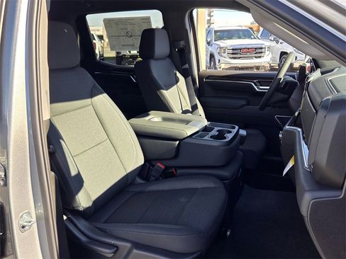 New 2026 GMC Sierra 1500 SLE w/ X31 Off-Road Package image 14