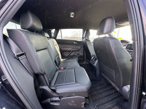 Used 2023 Volkswagen Atlas Cross Sport SE image 29
