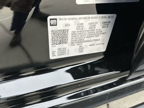 Used 2025 GMC Sierra 1500 Elevation w/ Elevation Premium Package image 35