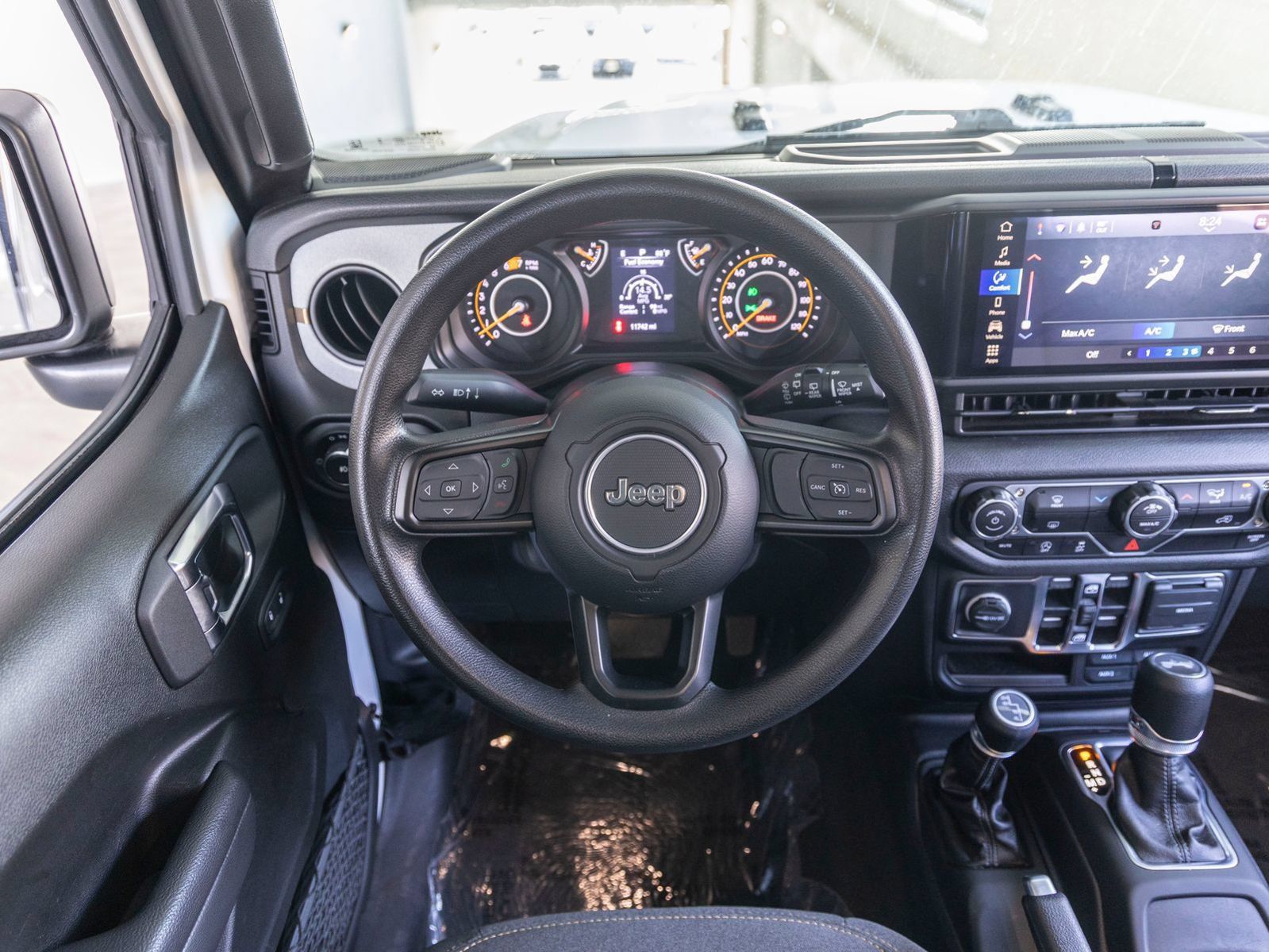 Used 2025 Jeep Wrangler Unlimited Sport AWD/4WD image 25