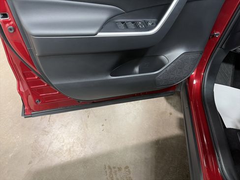 Used 2025 Toyota RAV4 XLE image 14