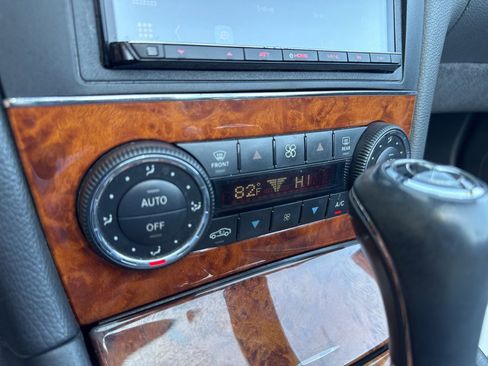 Used 2005 Mercedes-Benz CLK 500 Cabriolet image 23