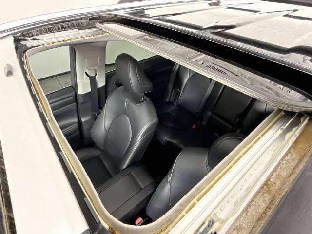 Used 2023 Toyota Highlander XLE FWD image 21