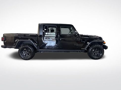 Certified 2022 Jeep Gladiator Sport AWD/4WD image 7