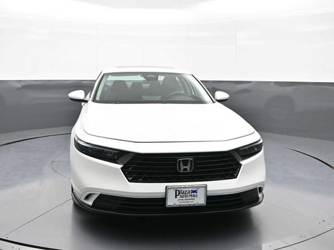 Used 2024 Honda Accord EX image 2