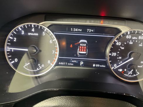 Used 2025 Nissan Pathfinder SV AWD/4WD image 17