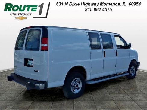 Used 2024 GMC Savana 2500 w/ Driver Convenience Package RWD image 4