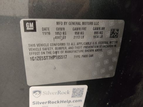 Used 2017 Chevrolet Malibu LT image 33