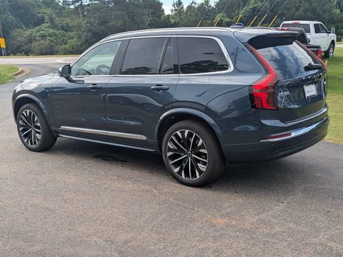 New 2026 Volvo XC90 B5 Plus w/ Protection Package Premier AWD/4WD image 4