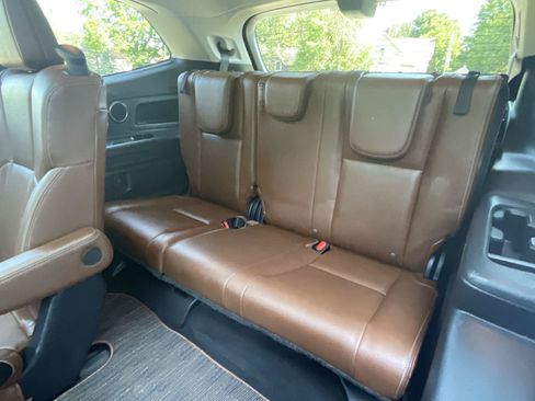 Used 2019 Subaru Ascent Touring AWD/4WD image 11