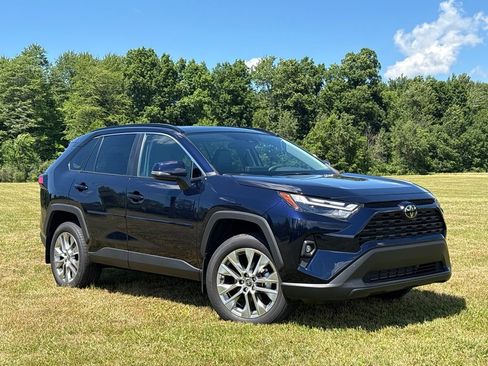 Used 2025 Toyota RAV4 XLE Premium w/ Weather Package AWD/4WD image 2