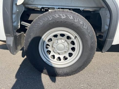 Used 2024 GMC Sierra 1500 Pro w/ X31 Off-Road Package image 23