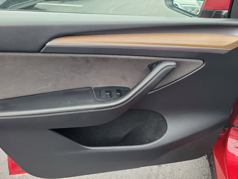 Used 2023 Tesla Model Y Performance AWD/4WD image 19