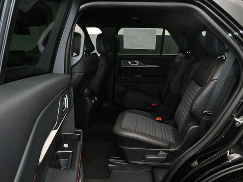 New 2026 Ford Explorer ST-Line w/ ST-Line Street Pack image 16