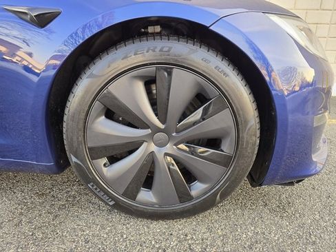 Used 2021 Tesla Model S Plaid image 7