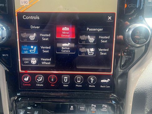 Used 2019 RAM 1500 Laramie AWD/4WD image 21