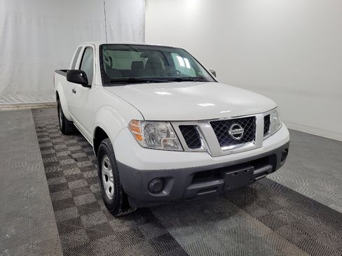Used 2019 Nissan Frontier S image 14