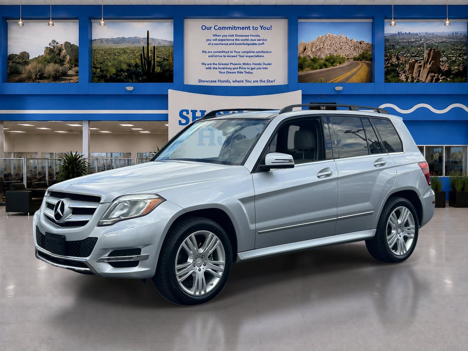 Used 2014 Mercedes-Benz GLK 350 4MATIC image 2
