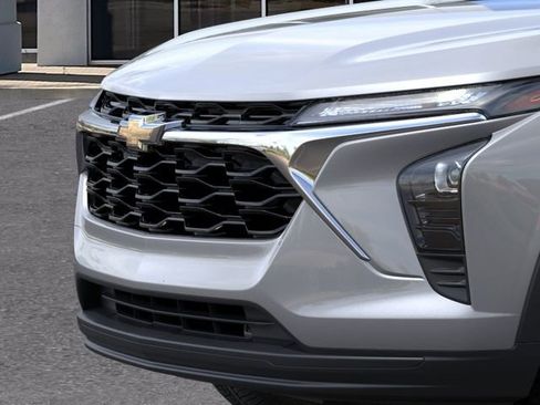 New 2026 Chevrolet Trax LS w/ LS Convenience Package FWD image 13