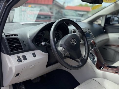 Used 2010 Toyota Venza image 13