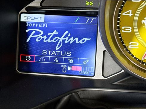 Used 2020 Ferrari Portofino image 19