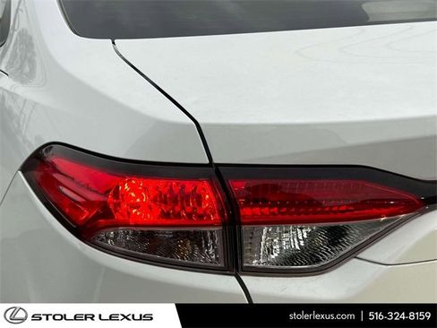 Used 2021 Toyota Corolla LE image 13