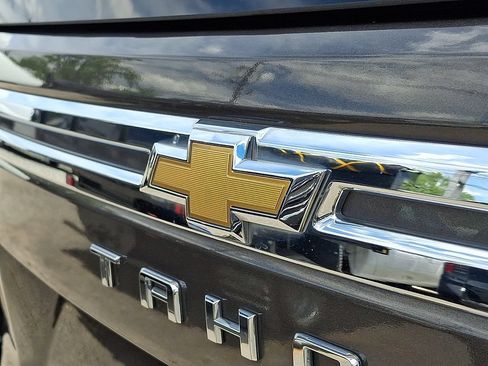 Used 2021 Chevrolet Tahoe Premier w/ Premium Package AWD/4WD image 29