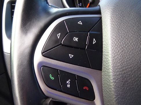 Used 2020 Jeep Cherokee Latitude Plus w/ Cold Weather Group FWD image 22