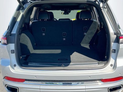 Certified 2025 Jeep Grand Cherokee Overland w/ Adv Protech Group III AWD/4WD image 28