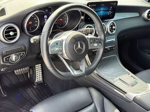 Used 2022 Mercedes-Benz GLC 300 image 4