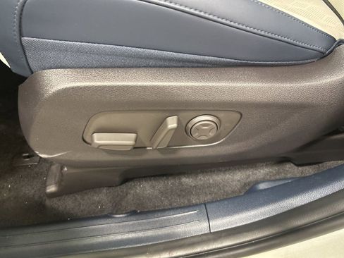 New 2026 Kia Carnival SX w/ SX Dark Edition Package image 10