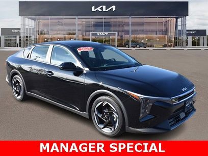 New 2025 Kia K4 EX