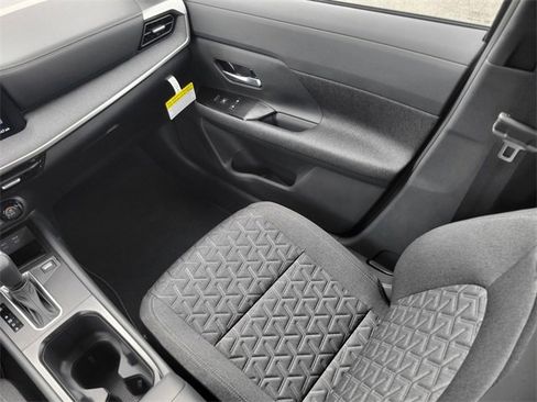 Used 2026 Nissan Kicks SV image 13