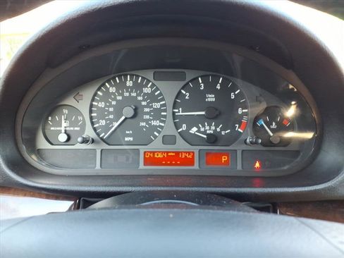 Used 2005 BMW 325i Sedan image 21